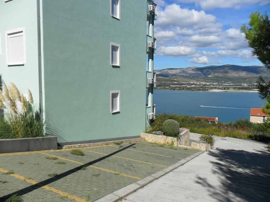 Apartments Villa Bayview Trogir Exterior foto